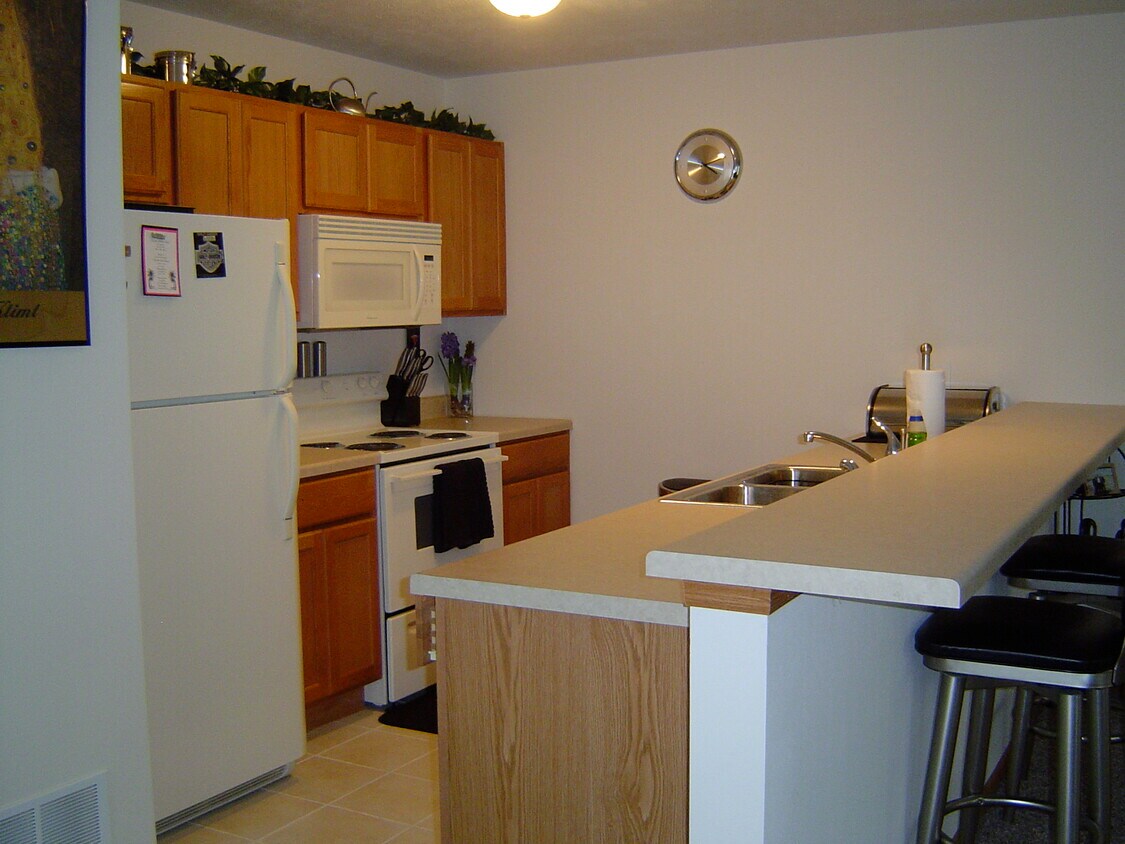 7318 Wallingford Way Unit Eileen, Rockford, IL 61107 Apartments in