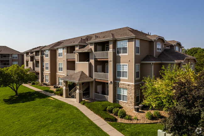 Apartments - Fox Ridge