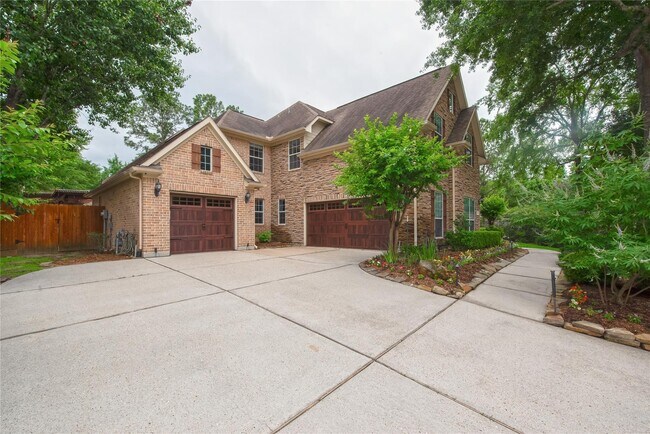 Building Photo - 15 Pawprint Pl