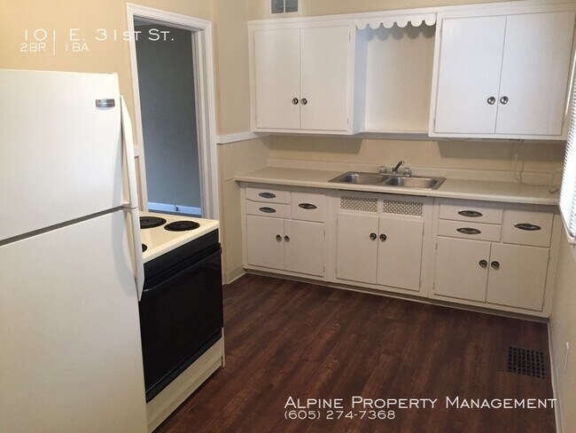 Building Photo - 2 Bedroom Apartment near McKennan Park!!