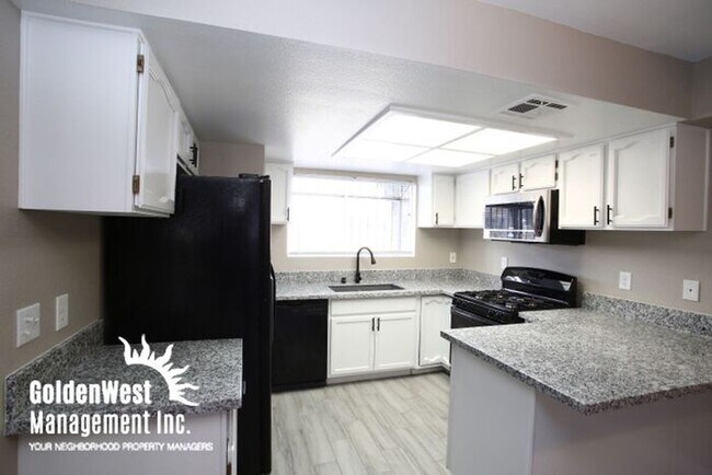 Building Photo - 898 Slumpstone Way