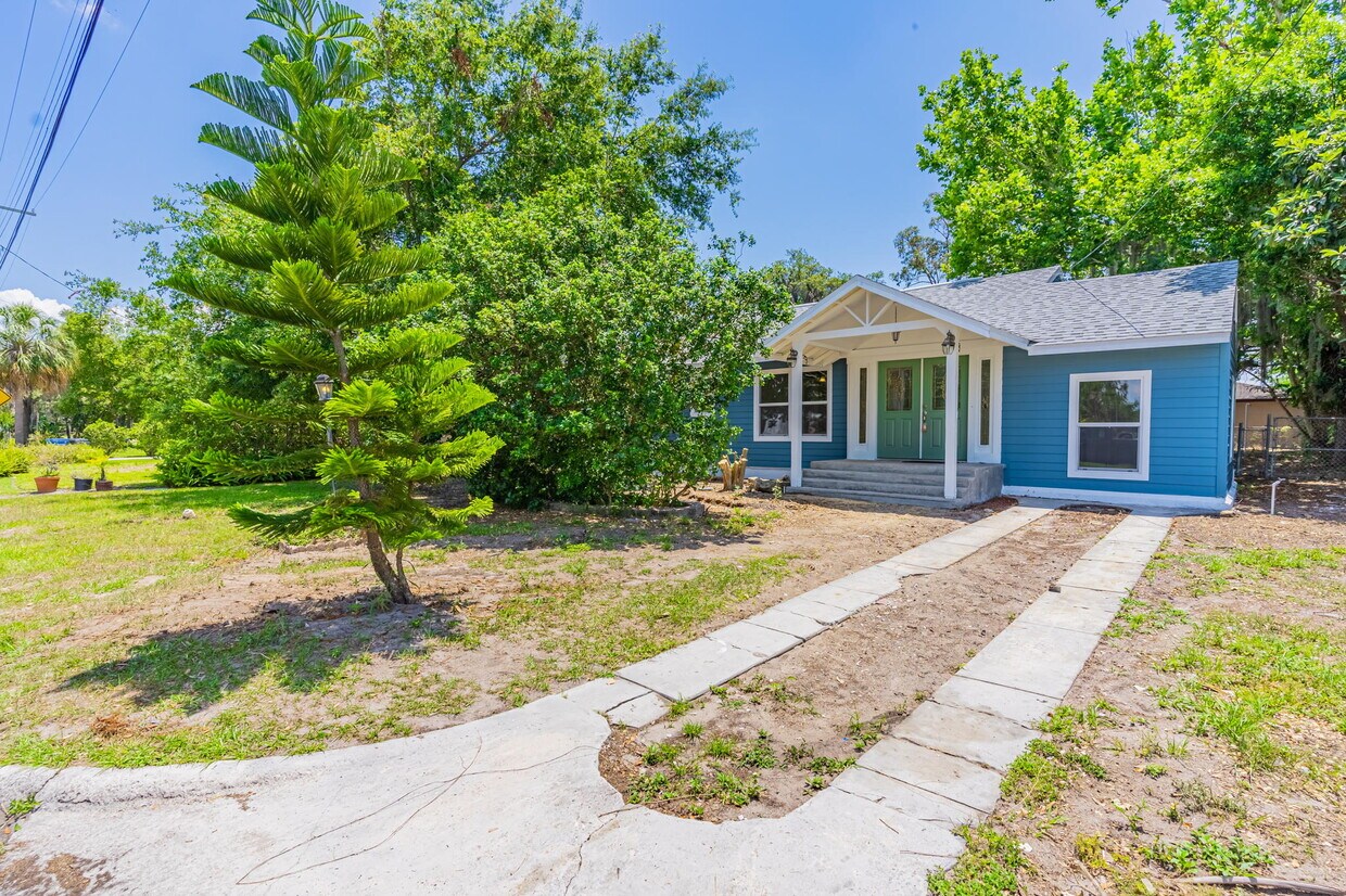 842 Avenue I NE, Winter Haven, FL 33881 House Rental in Winter Haven