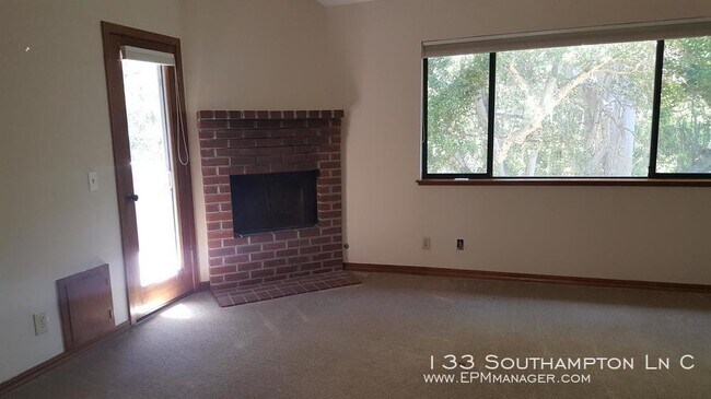 Foto del edificio - 133 Southampton Ln