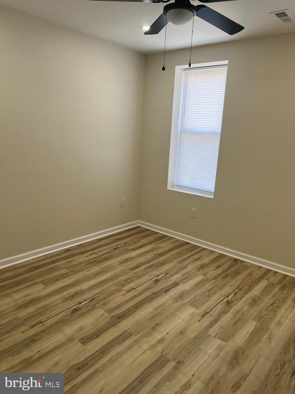 Foto del edificio - 5238 Larchwood Ave