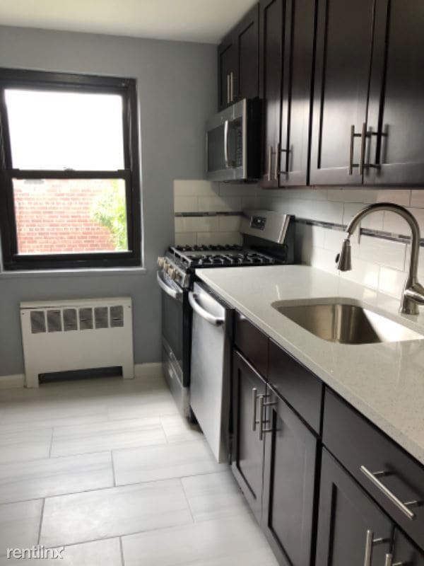 Primary Photo - 2 br, 1 bath Condo - 489 Boulevard A Unit A
