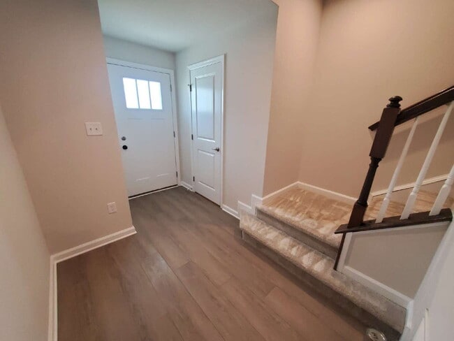 Photo - Beautiful 3 bedroom 2 1/2 bath townhome available for lease in Swedesboro