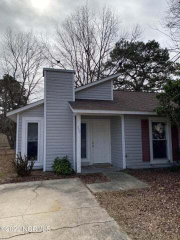 Primary Photo - 113 Twin Wood Dr