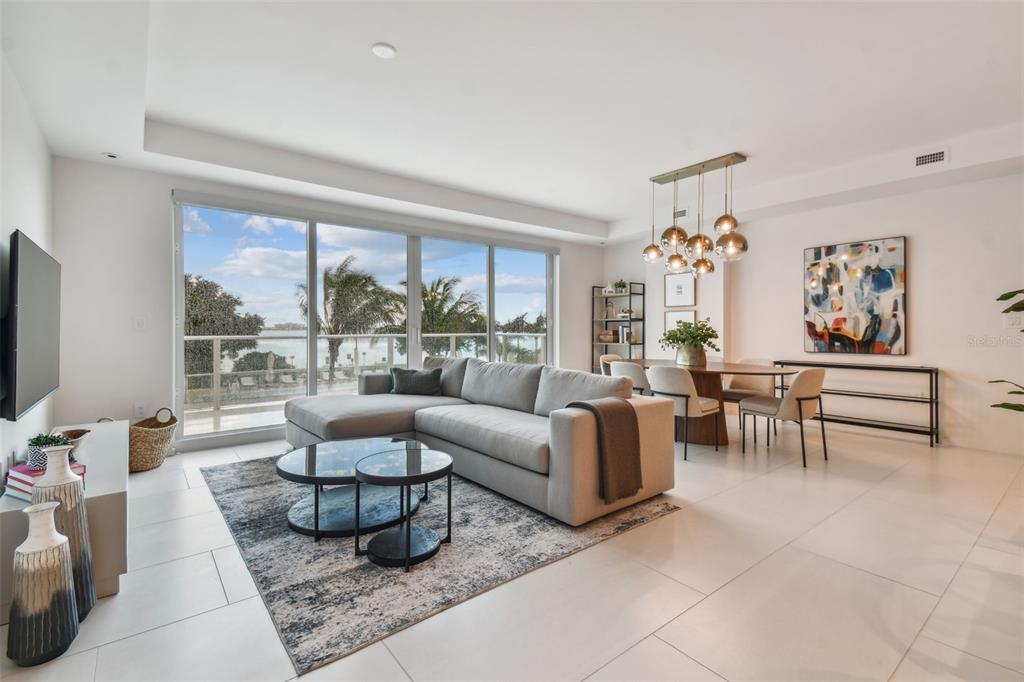 Foto principal - 1020 Sunset Point Rd