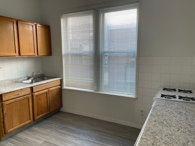 Foto del edificio - 2346 W Taylor St