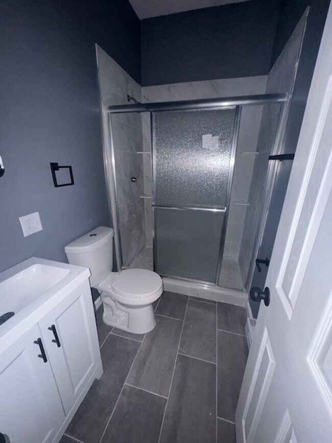 Foto del edificio - 116 E Ridge St