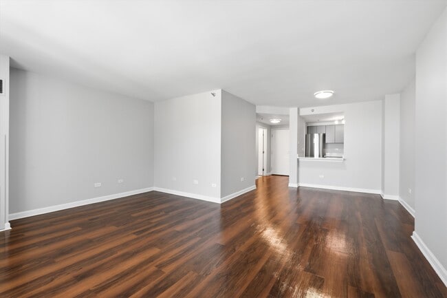 Building Photo - Evanston Place
