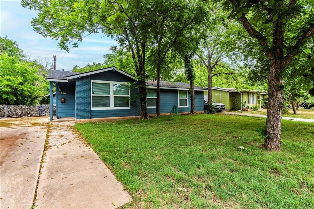 Foto principal - 1900 Forest Hill Dr
