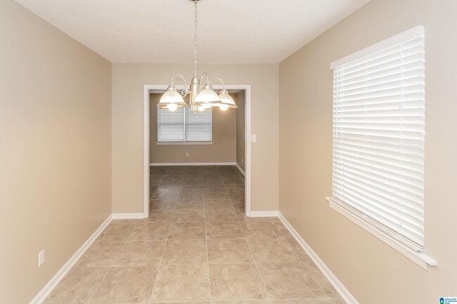 Building Photo - 525 Oak Crest Dr