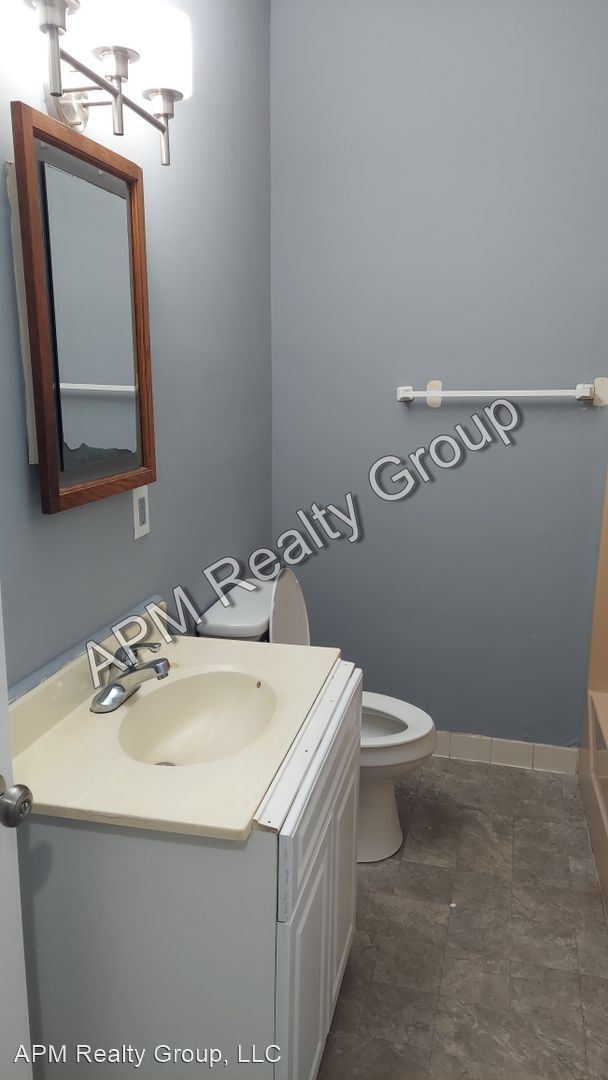 Building Photo - 1 br, 1 bath House - 617 Frink St