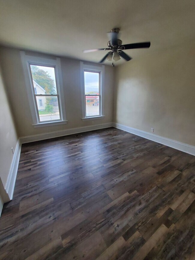 Foto del edificio - 2224-2226 N Holton St. (Duplex)