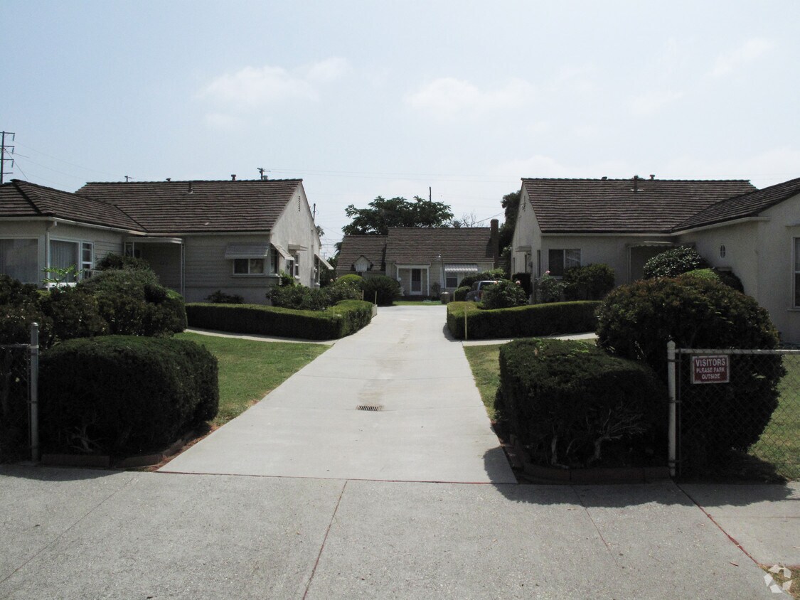 Foto del edificio - 626-628 N Ynez Ave