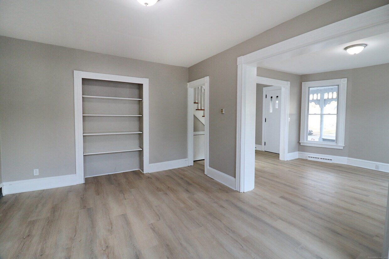 154 Hawthorne Ave, Derby, CT 06418 Room for Rent in Derby, CT