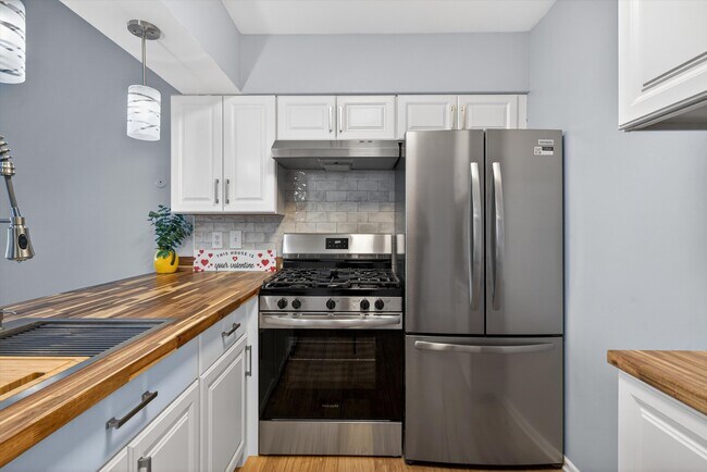 ALL NEW KITCHEN - 7 Arapahoe Dr