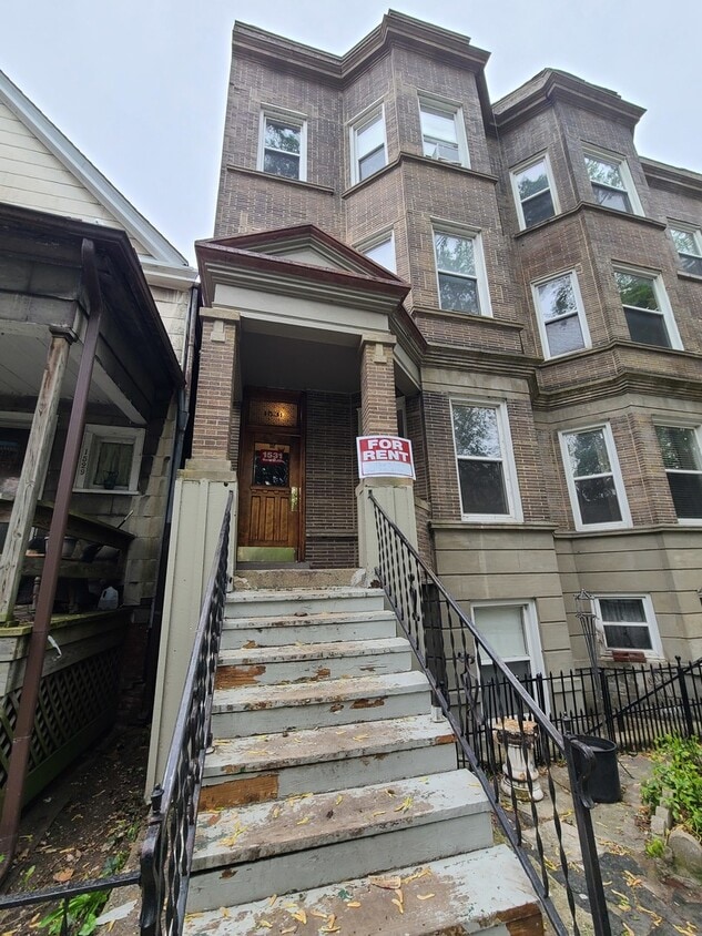 Primary Photo - 1531 W Highland Ave