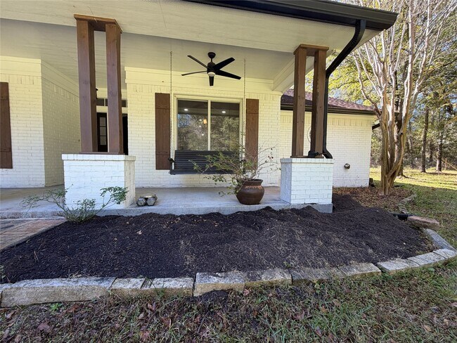 Foto del edificio - 28402 Ascot Farms Rd