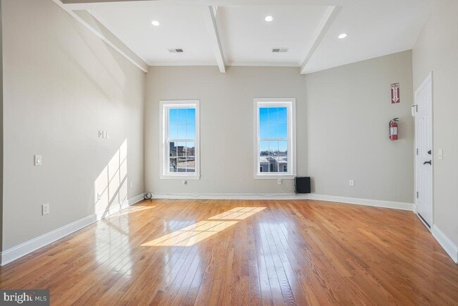 Building Photo - 1231 Florida Ave NE Unit 2