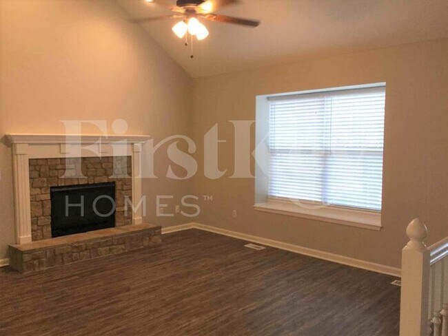 Foto del edificio - 1707 Brent Ln