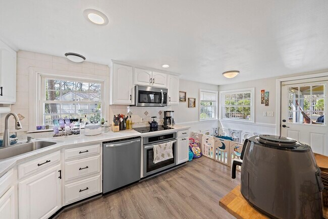 Foto del edificio - 95 Oriole Rd