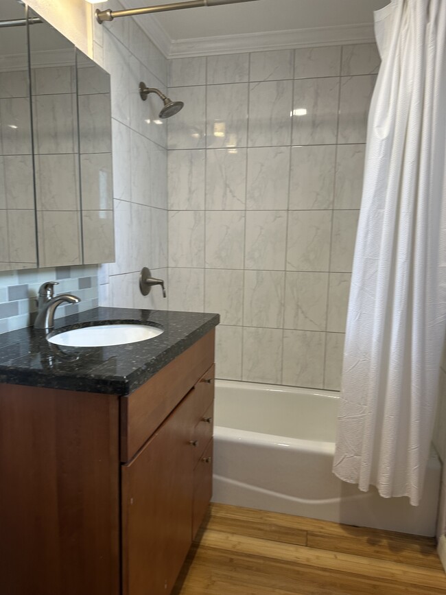 Foto del edificio - 2212 Gramercy Ave