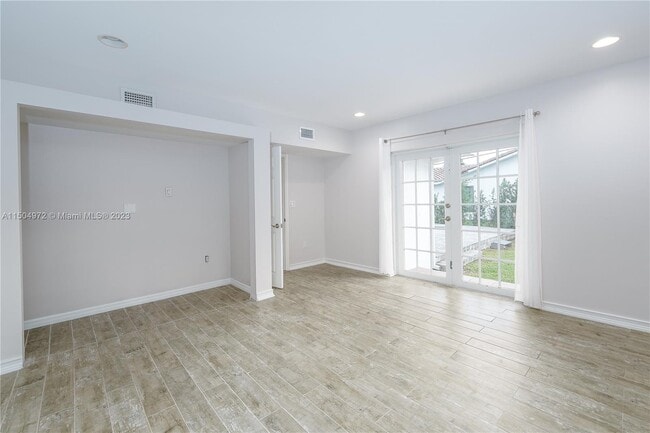 Building Photo - 1280 95th St