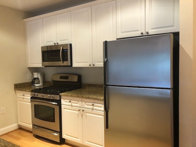 Foto del edificio - 1051 Glenwood Station Ln