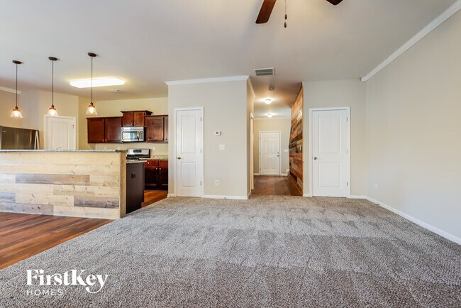 Foto del edificio - 1439 Turning Leaf Ln
