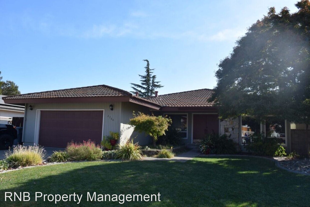 Primary Photo - 4 br, 2 bath House - 2760 Lassen Way