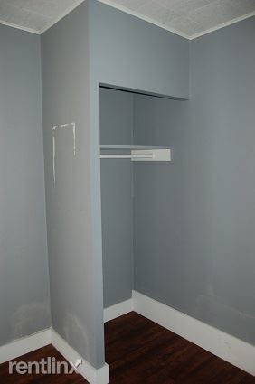Foto del edificio - 906 E Burlington St