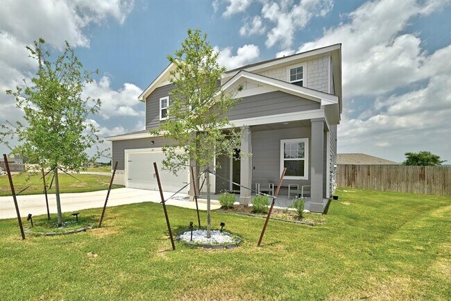 Building Photo - 215 Rubrum Rd