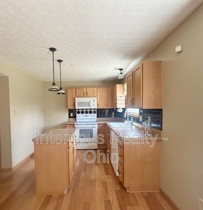Building Photo - 173 Niatross Pl