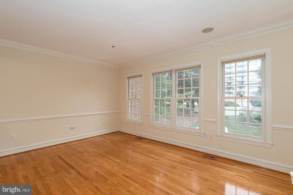 5453 Whitley Park Terrace, Bethesda, MD 20814 Townhome Rentals in Bethesda MD