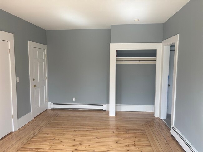 Building Photo - 27 4th St