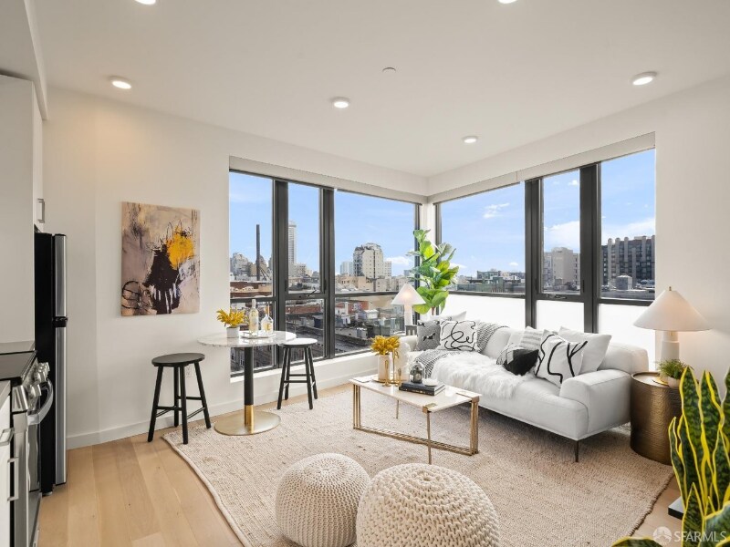 Foto principal - 1201 Sutter St