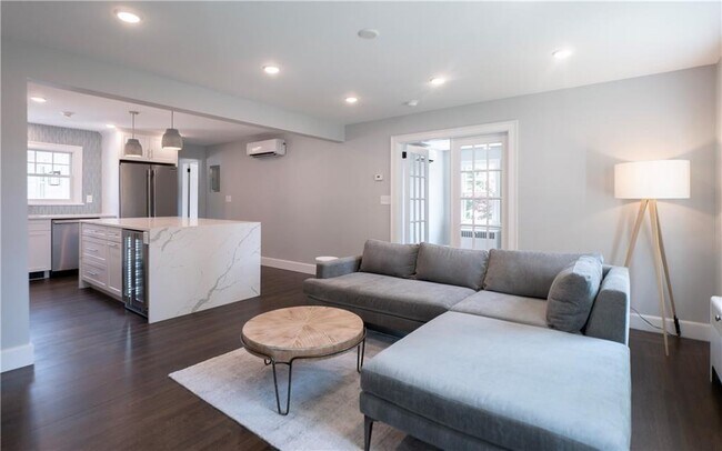 Foto del edificio - 118 Ruggles Ave