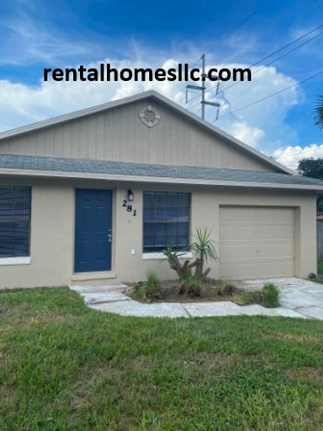 Three Bedroom Home, Walking Distance to Ne... - Three Bedroom Home, Walking Distance to Ne...