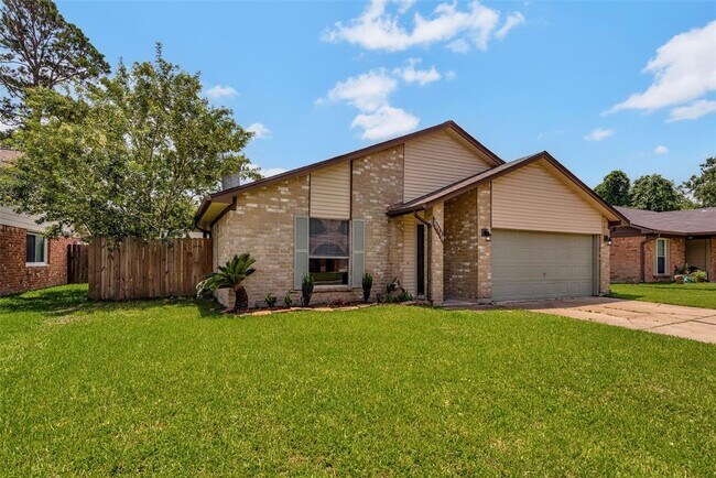 Foto del edificio - 20110 Misty Pines Dr