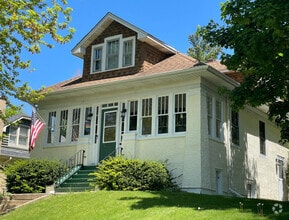 Building Photo - 549 S Division St
