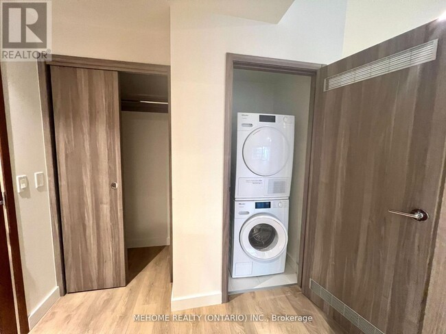 Photo du bâtiment - 95 McMahon Dr