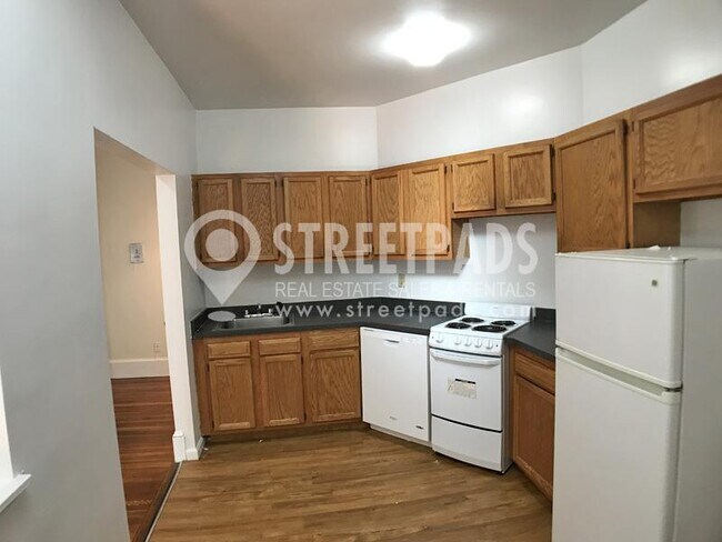Building Photo - 2 bedroom in Brookline MA 02446