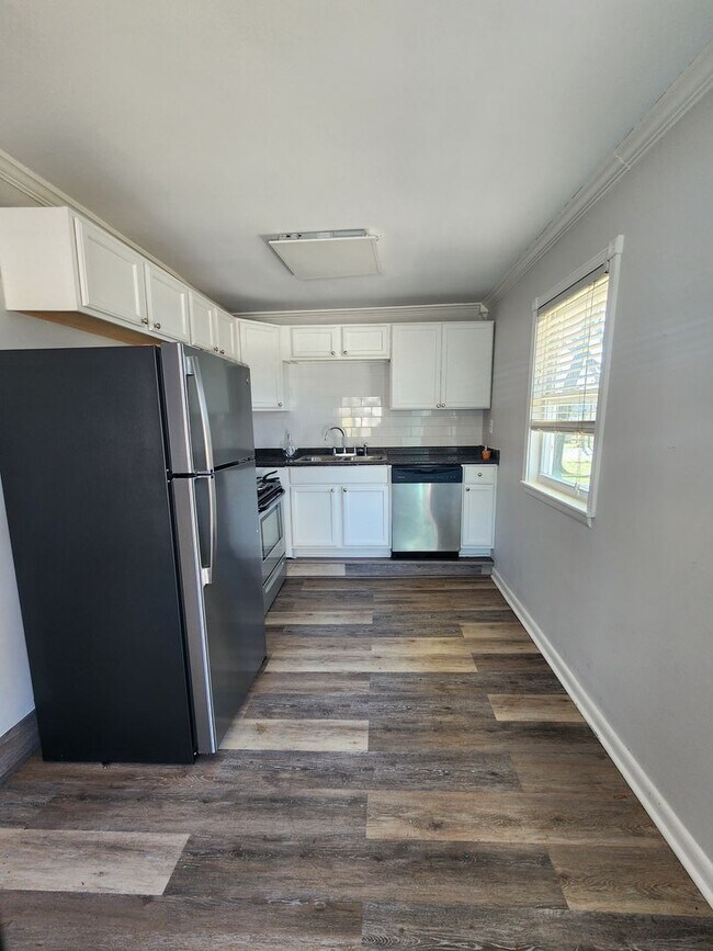 Foto del edificio - 1506 Oakwood Ave NE