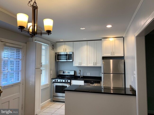 Building Photo - 2601 16th St S