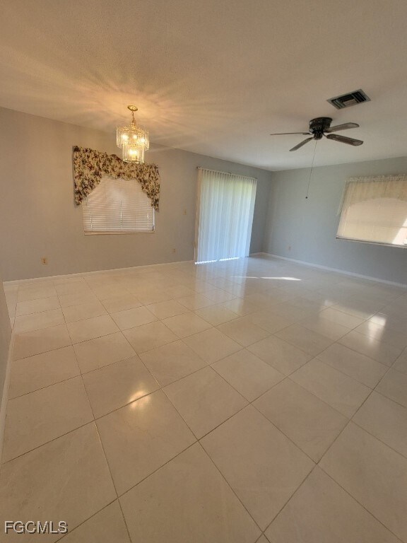 Foto del edificio - 347 Richland Rd