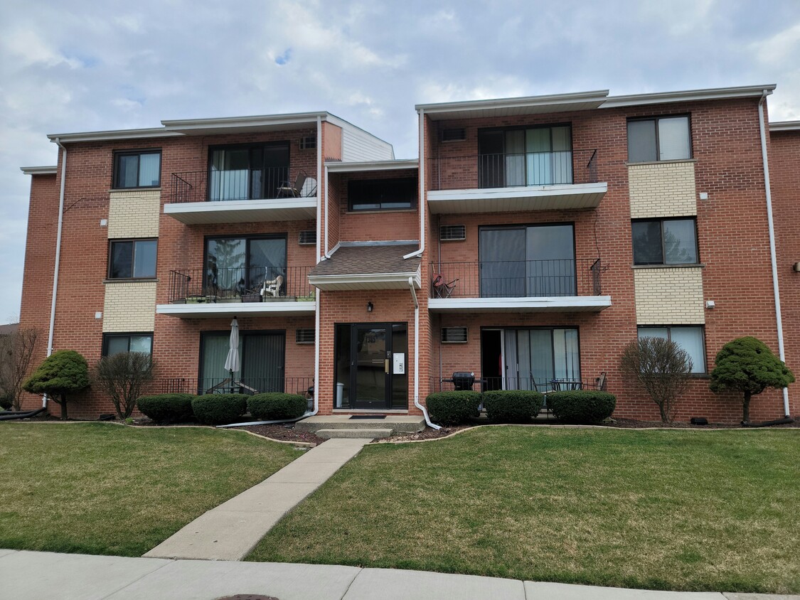 Front Exterior - 7305 W 157th St