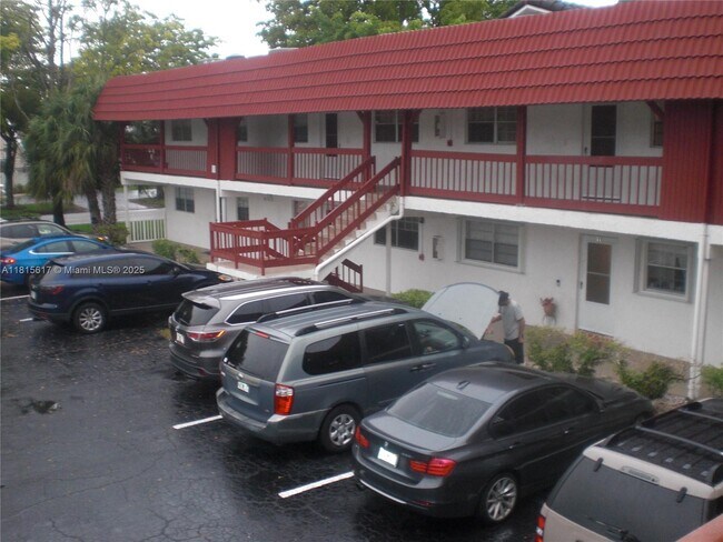 Foto del edificio - 3250 NW 85th Ave