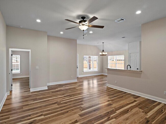 Building Photo - 229 Quail Run